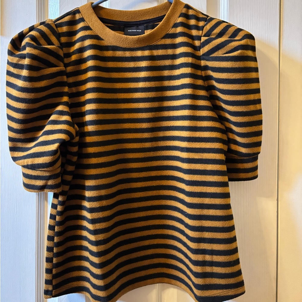 Who What Wear short sleeve top.